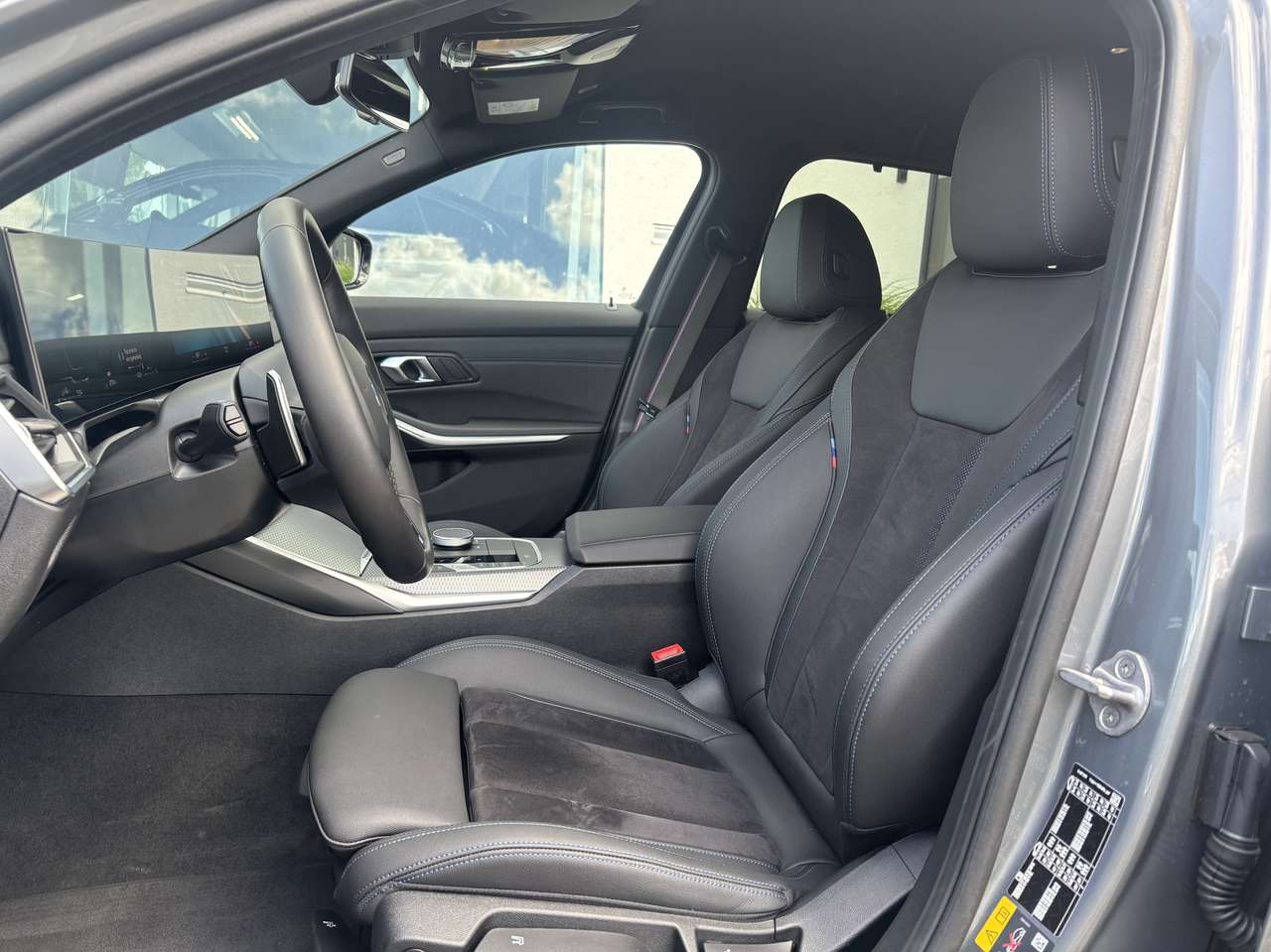 BMW 320  e Touring M Sport PRO – DrivingAssist Hifi 19″