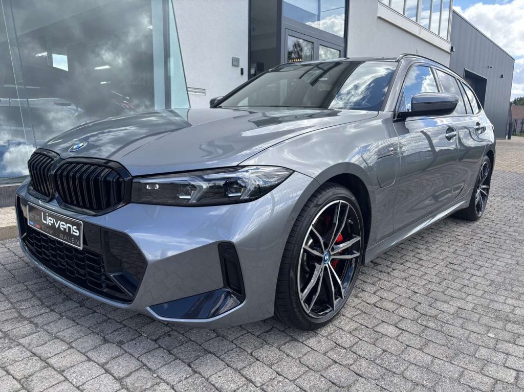 BMW 320  e Touring M Sport PRO – DrivingAssist Hifi 19″
