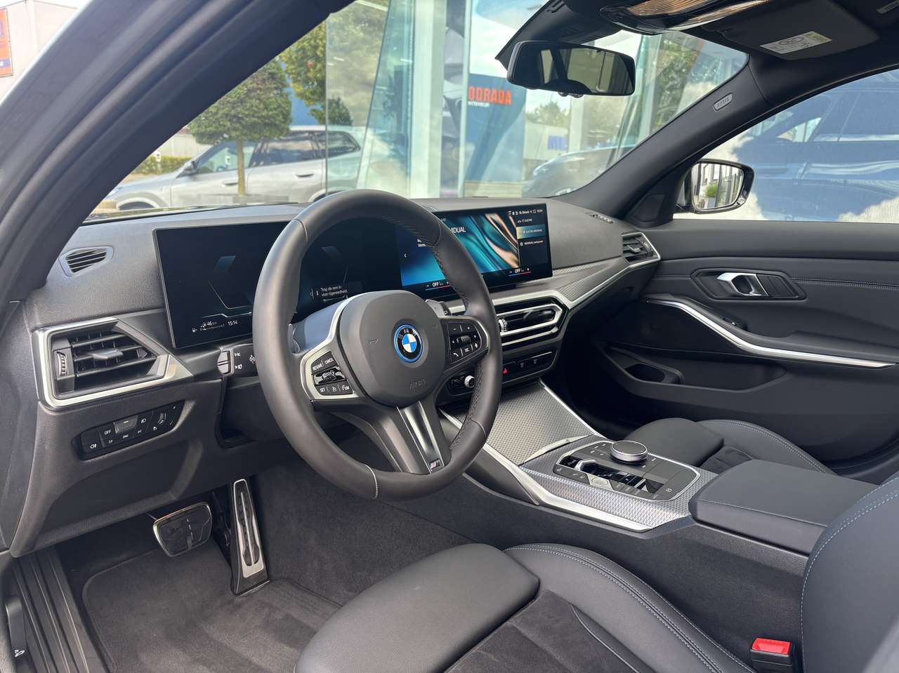 BMW 320  e Touring M Sport PRO – DrivingAssist Hifi 19″
