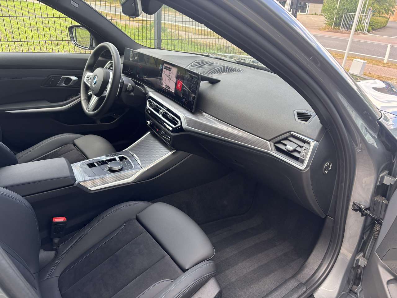 BMW 320  e Touring M Sport PRO – DrivingAssist Hifi 19″