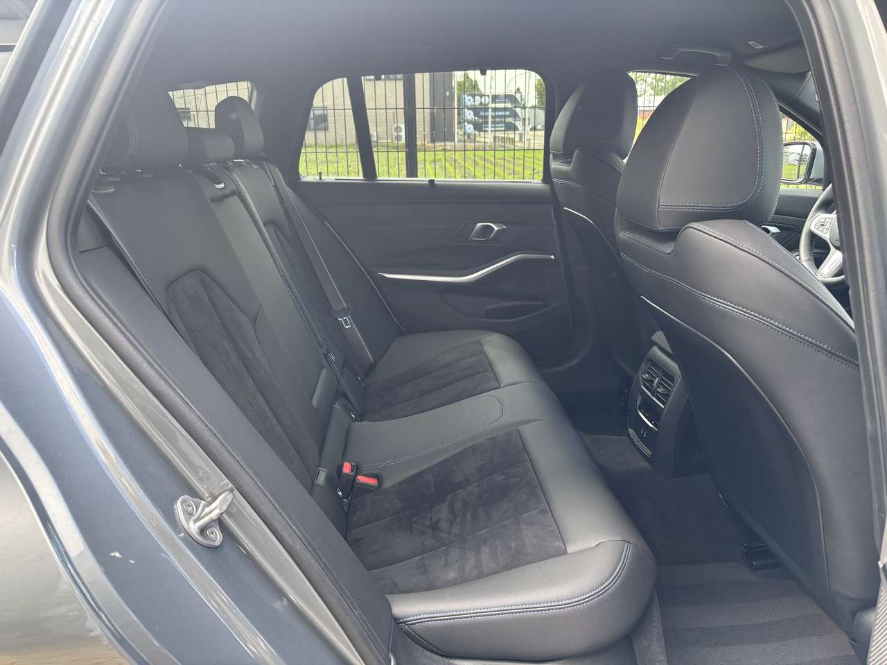 BMW 320  e Touring M Sport PRO – DrivingAssist Hifi 19″