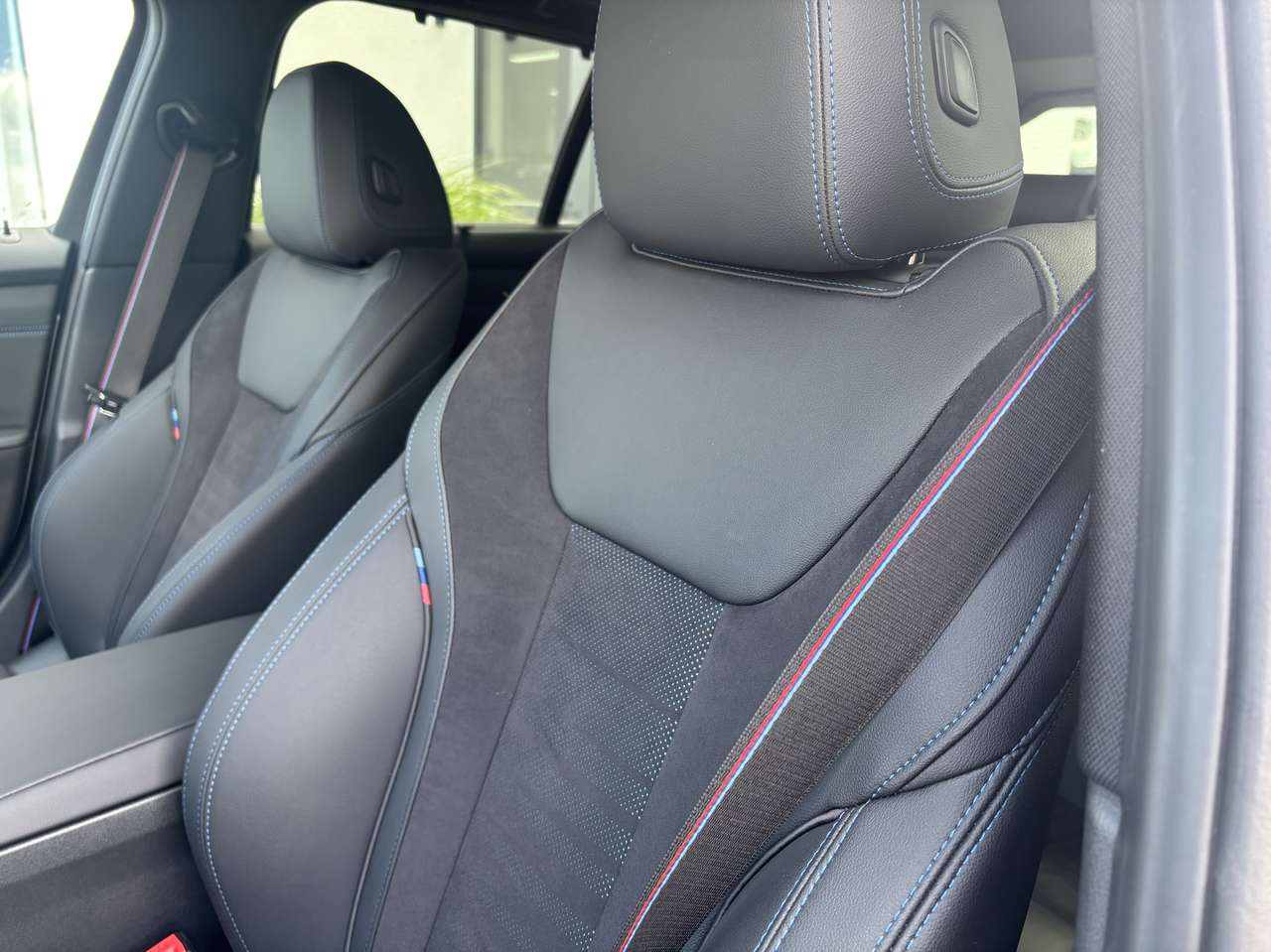 BMW 320  e Touring M Sport PRO – DrivingAssist Hifi 19″