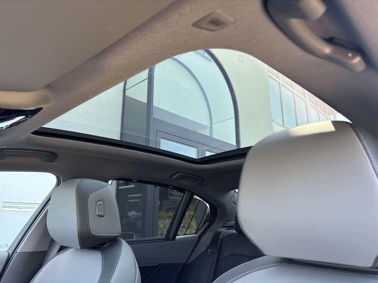 BMW i5  eDrive40 Individual – Nieuwprijs 96.330,00