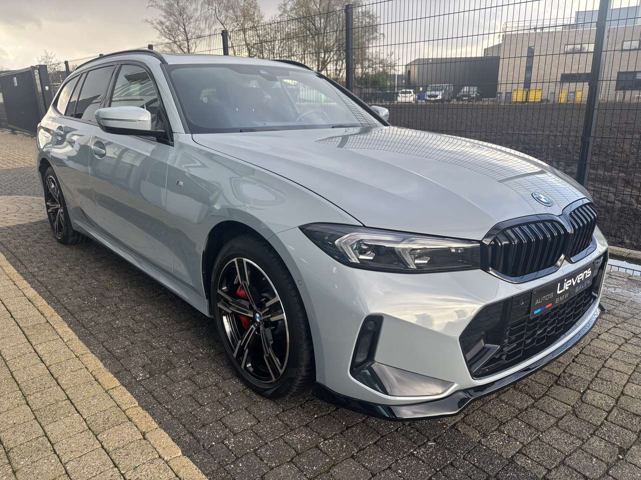 BMW 330  xDrive M sport Pro + Face-lift2 + Aero kit