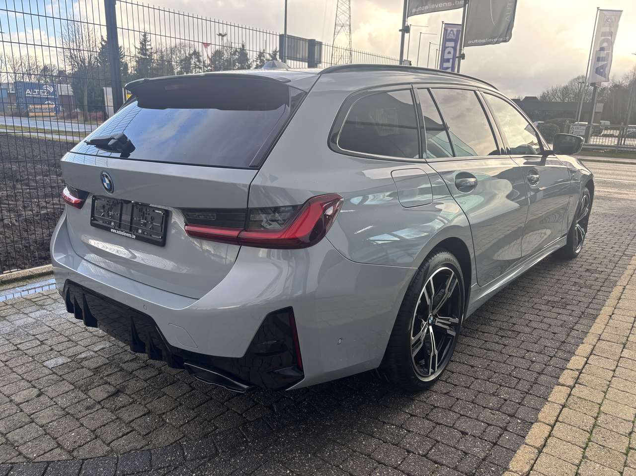BMW 330  xDrive M sport Pro + Face-lift2 + Aero kit