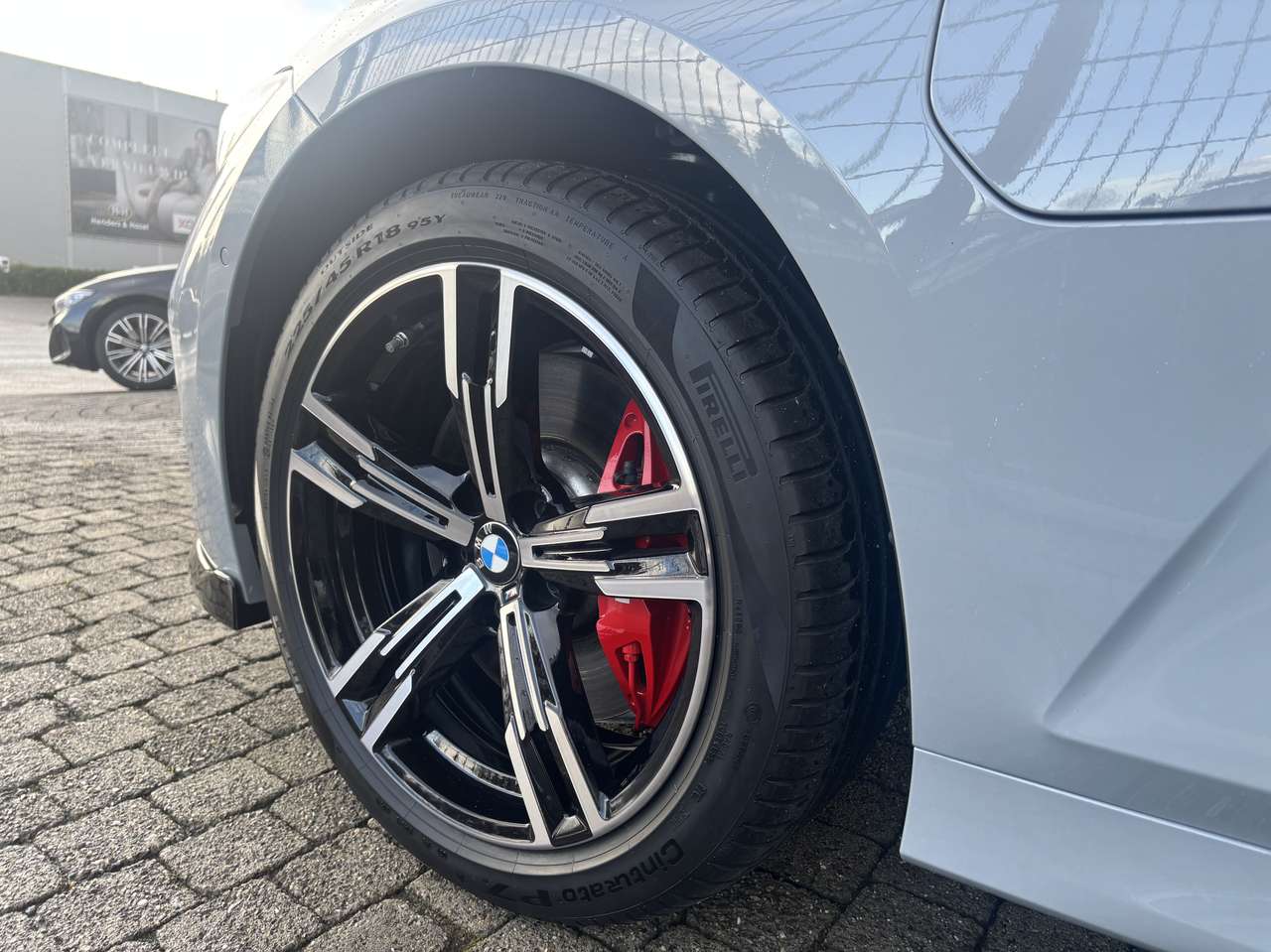 BMW 330  xDrive M sport Pro + Face-lift2 + Aero kit