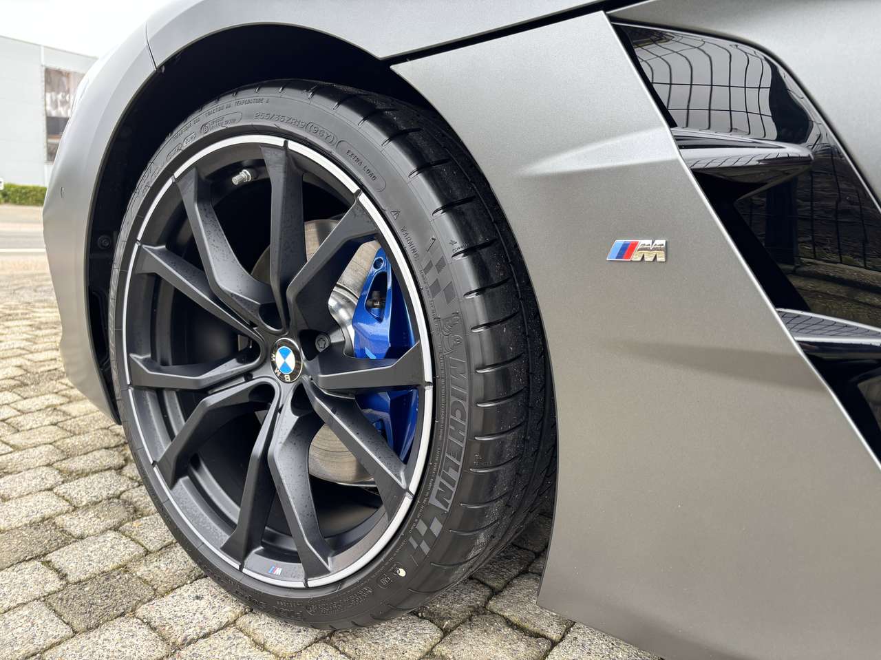 BMW Z4  sDrive20i – Frozen grey – M Sport – Sportremmen
