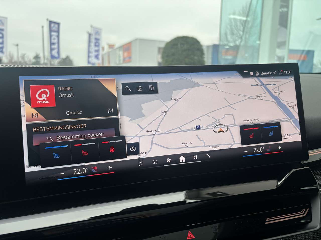 BMW 520  i MSport Trekhaak Pano Standverwarming Carbon