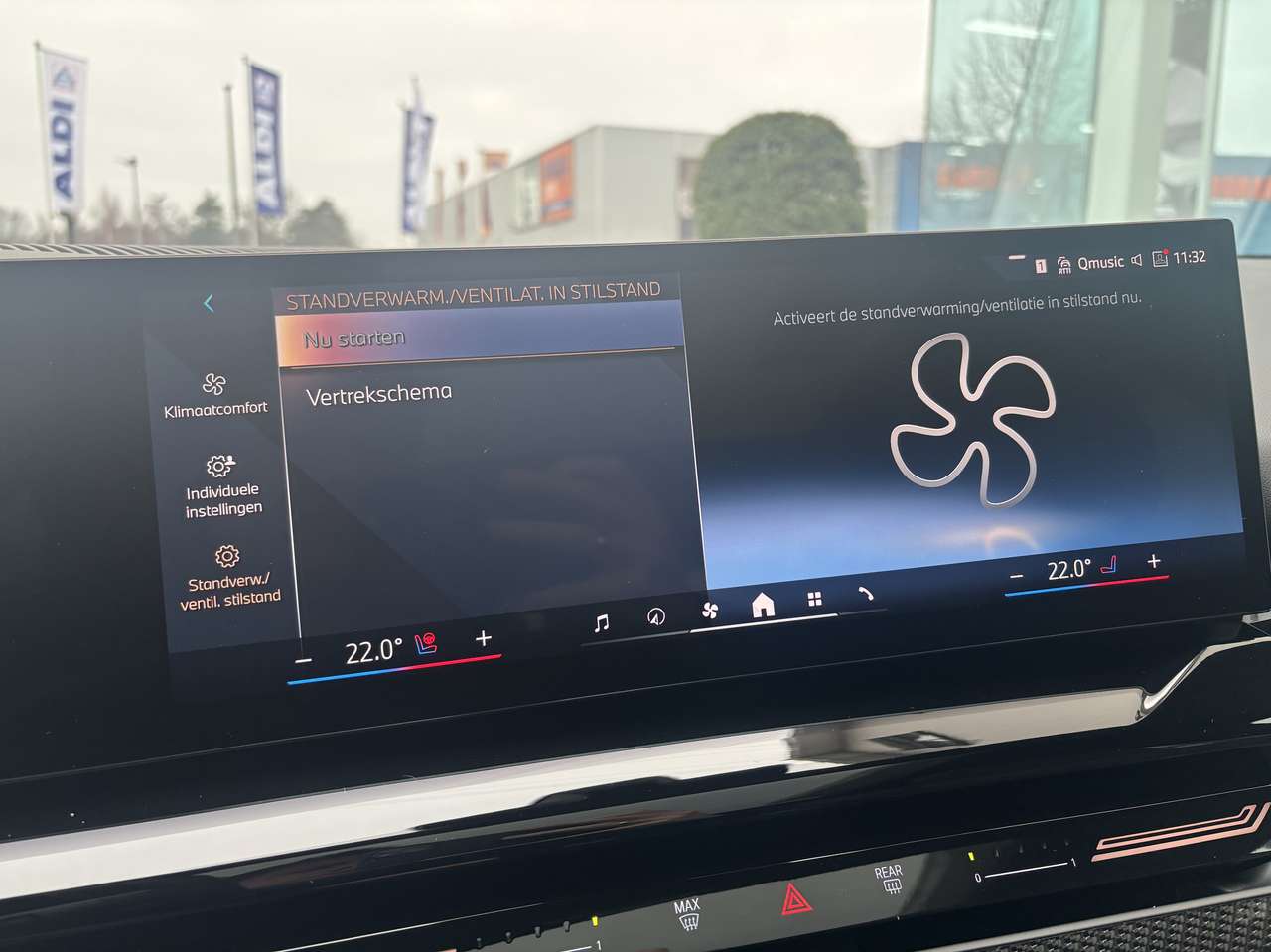 BMW 520  i MSport Trekhaak Pano Standverwarming Carbon