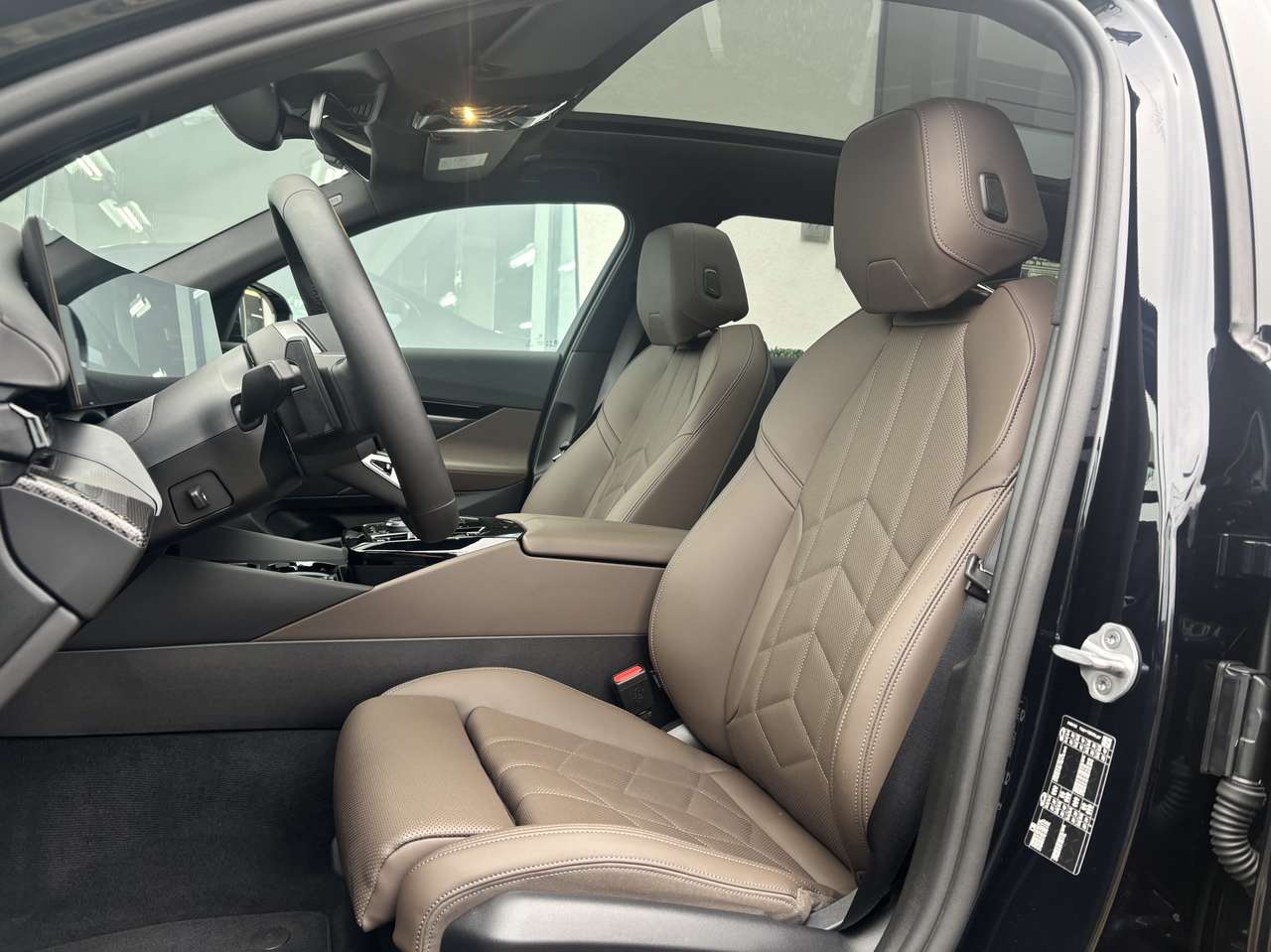 BMW 520  i MSport Trekhaak Pano Standverwarming Carbon