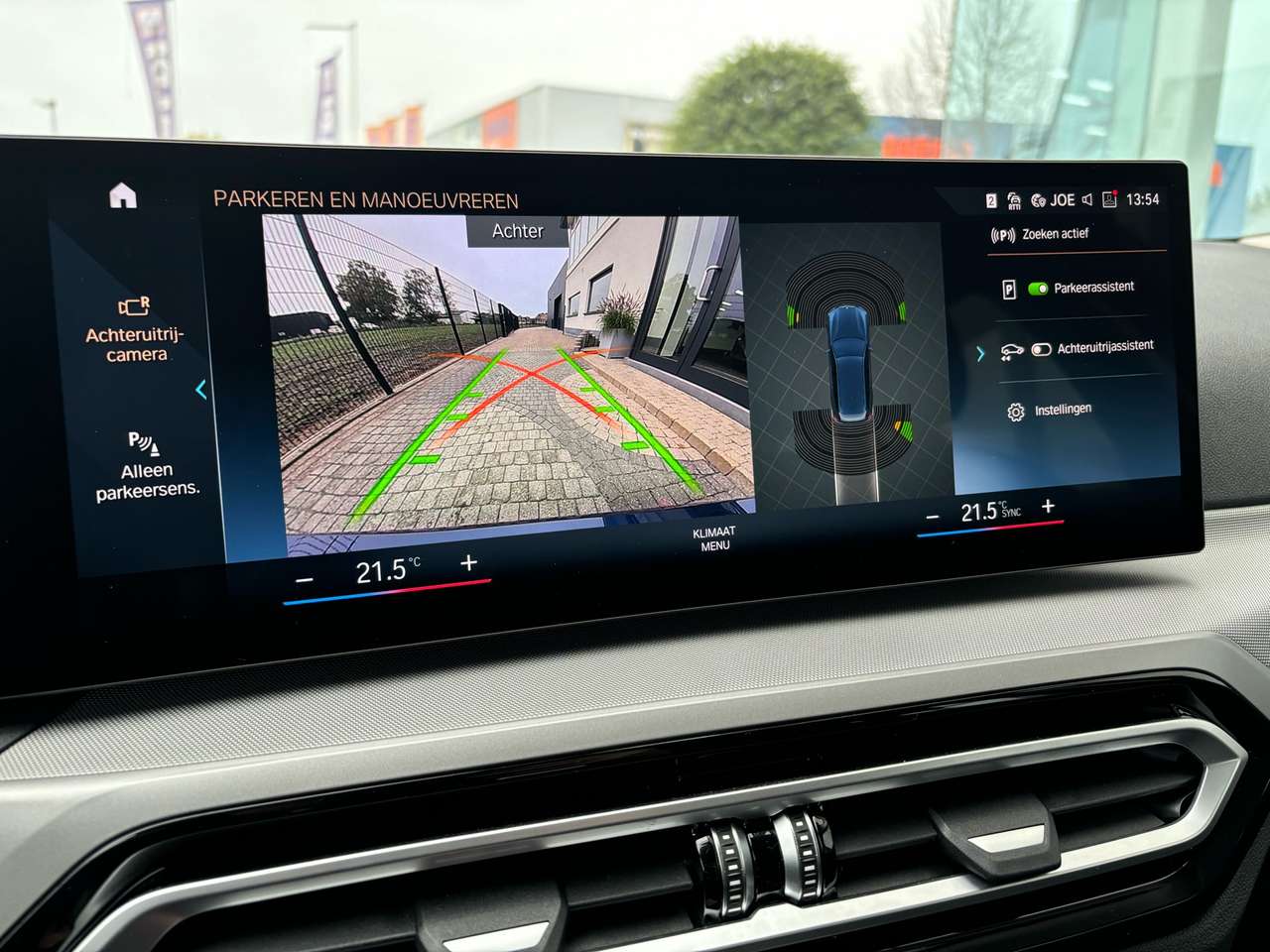 BMW 318  dA Touring Widescreen DrivingAssist