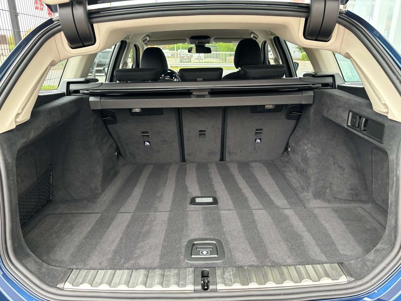 BMW 318  dA Touring Widescreen DrivingAssist
