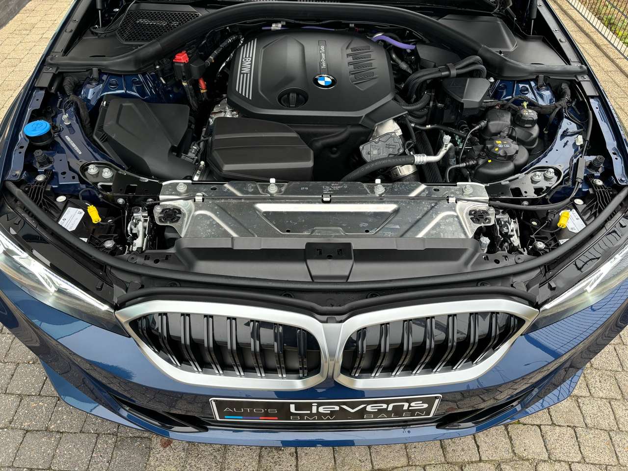 BMW 318  dA Touring Widescreen DrivingAssist