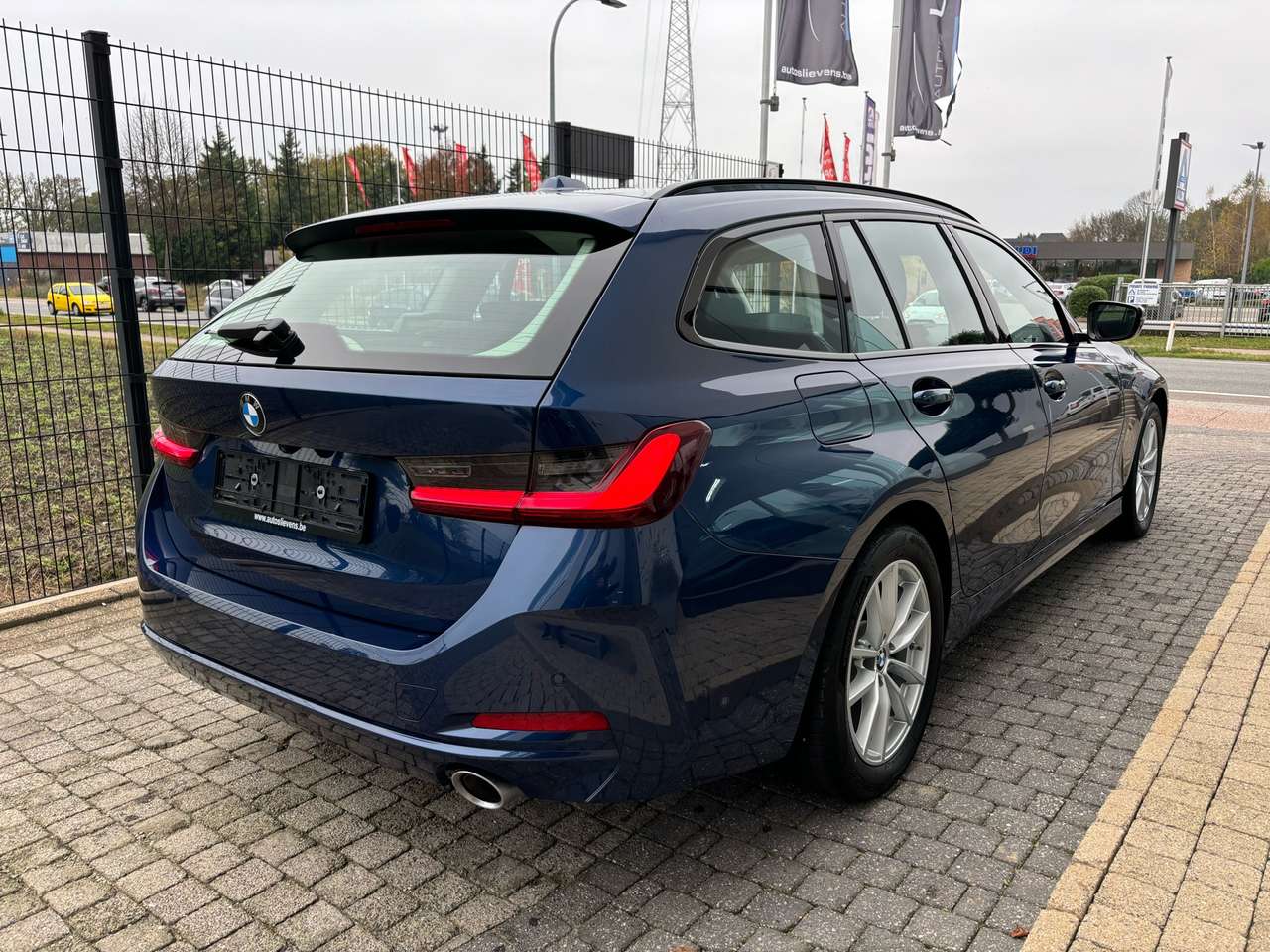 BMW 318  dA Touring Widescreen DrivingAssist