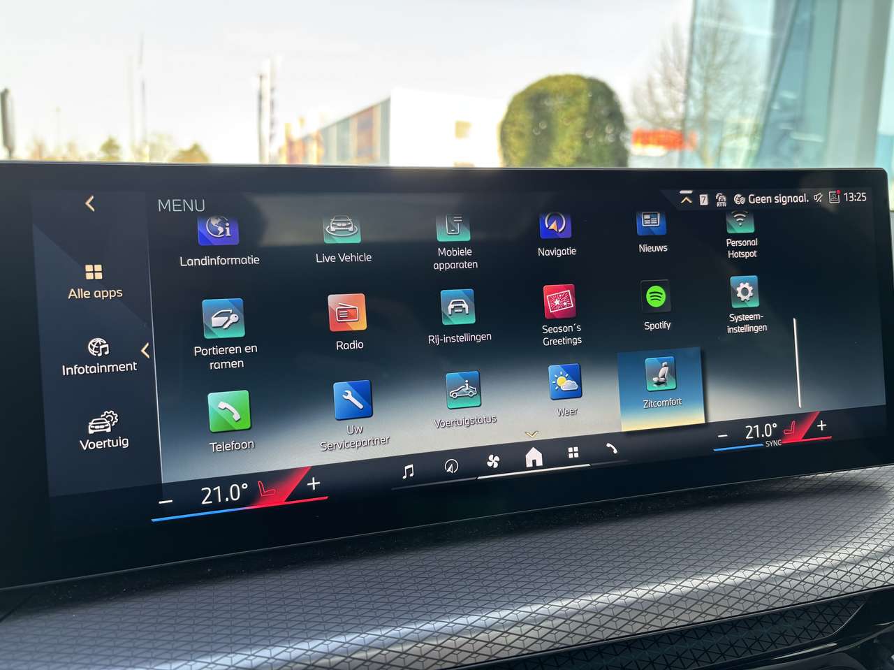 BMW 330  e facelift2 Msport Trekhaak HK 360° HUD Panodak