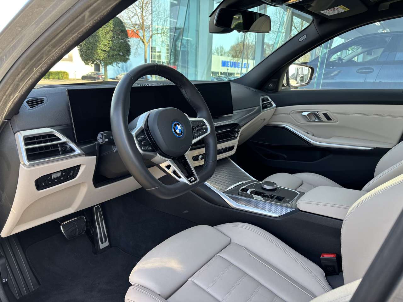 BMW 330  e facelift2 Msport Trekhaak HK 360° HUD Panodak