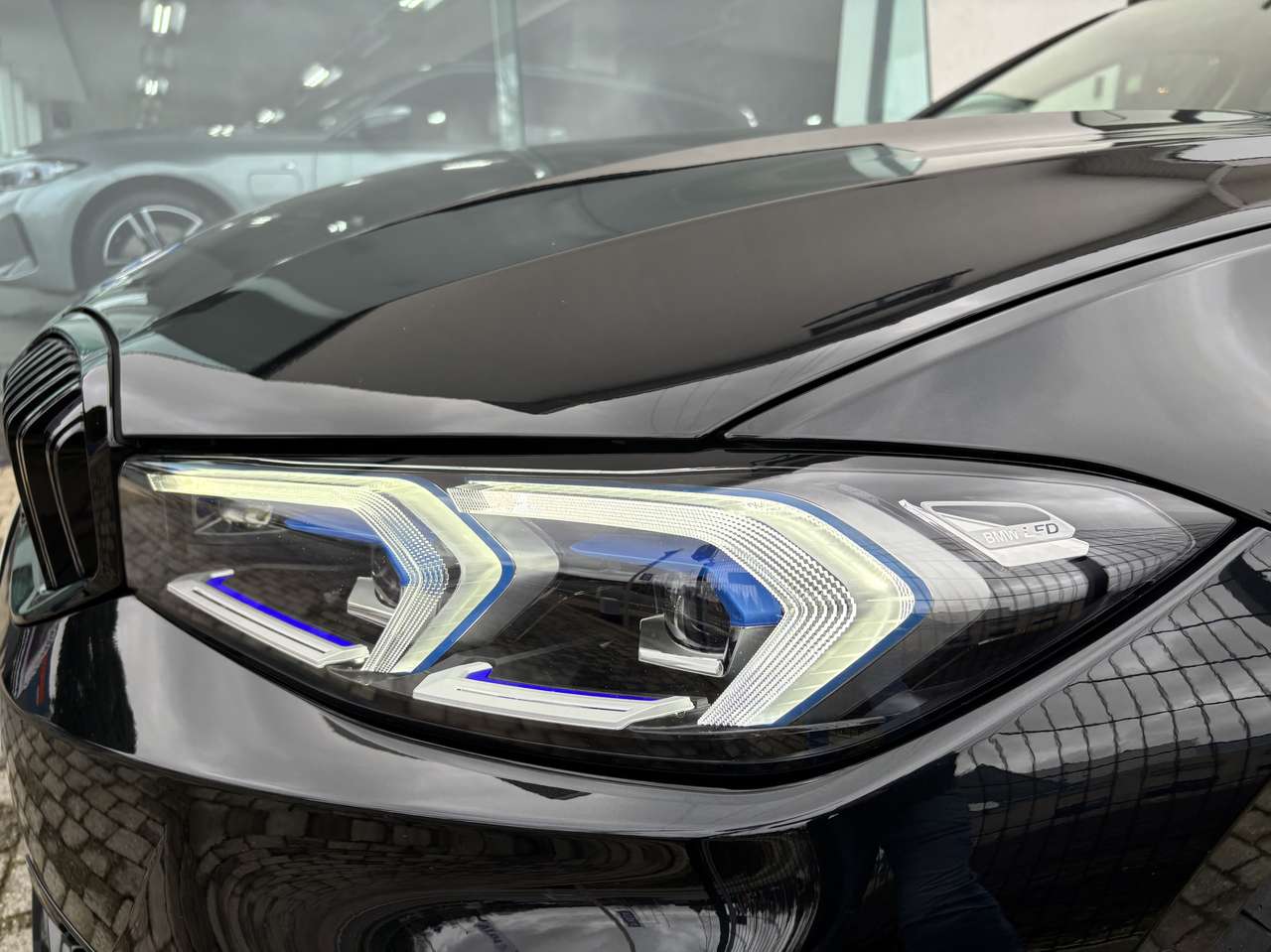BMW 330  e xDrive – Shadowline HUD El. Zetels LED