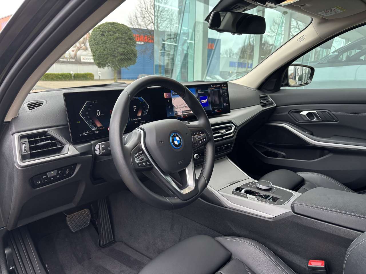 BMW 330  e xDrive – Shadowline HUD El. Zetels LED