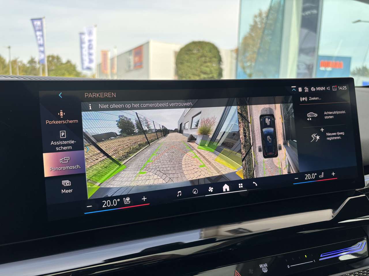 BMW 520  520d M Sport – Pano HarmanKardon Trekhaak 360°