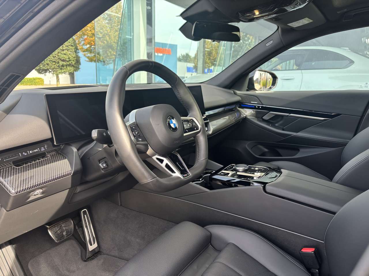 BMW 520  520d M Sport – Pano HarmanKardon Trekhaak 360°
