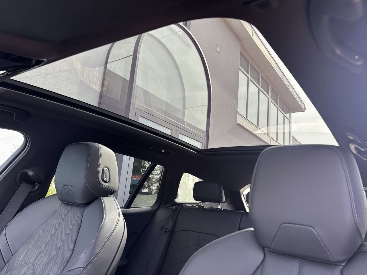 BMW 520  520d M Sport – Pano HarmanKardon Trekhaak 360°