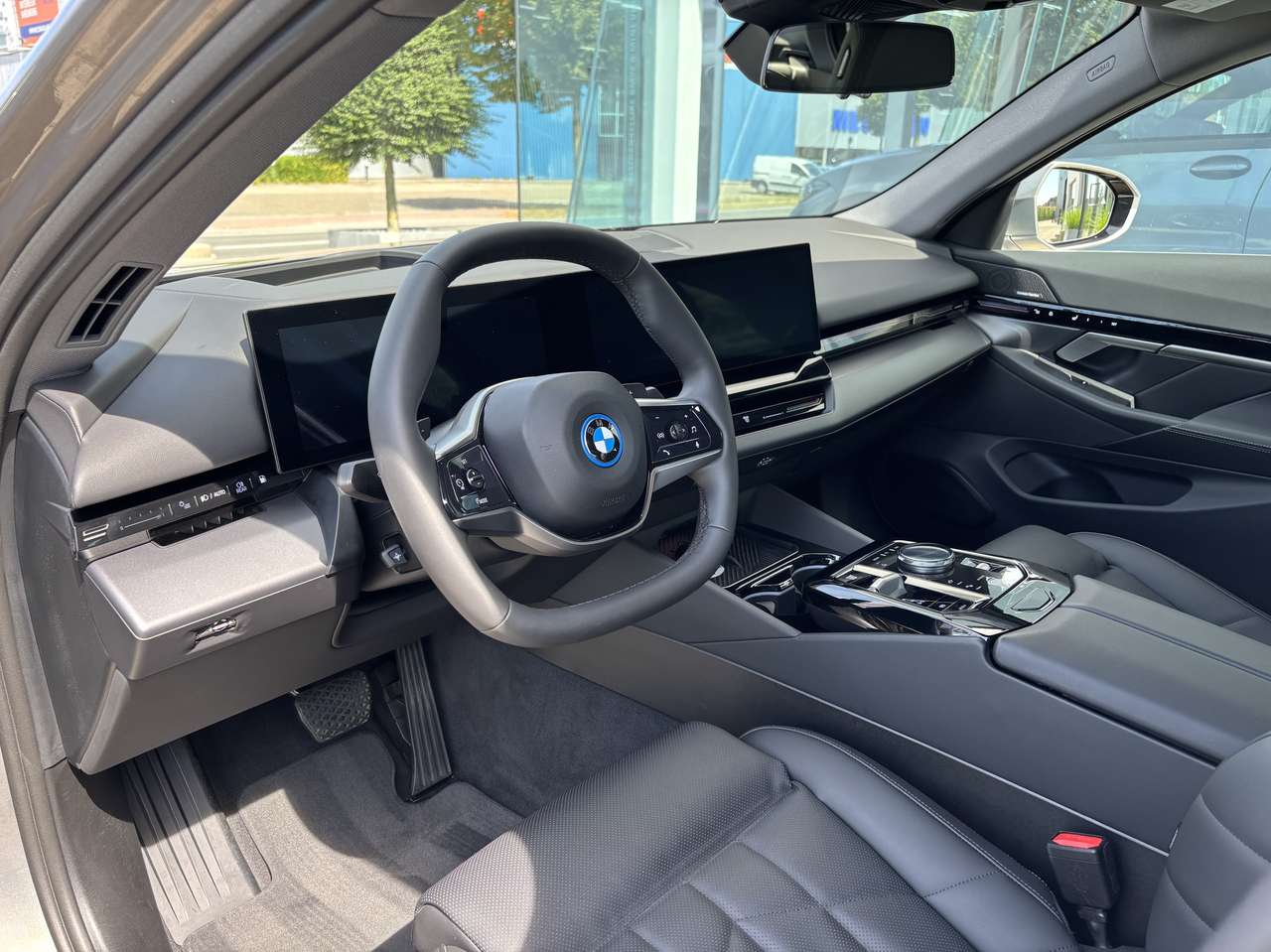 BMW 530  530e Comfortzetels HarmanKardon AdaptiveLED HUD