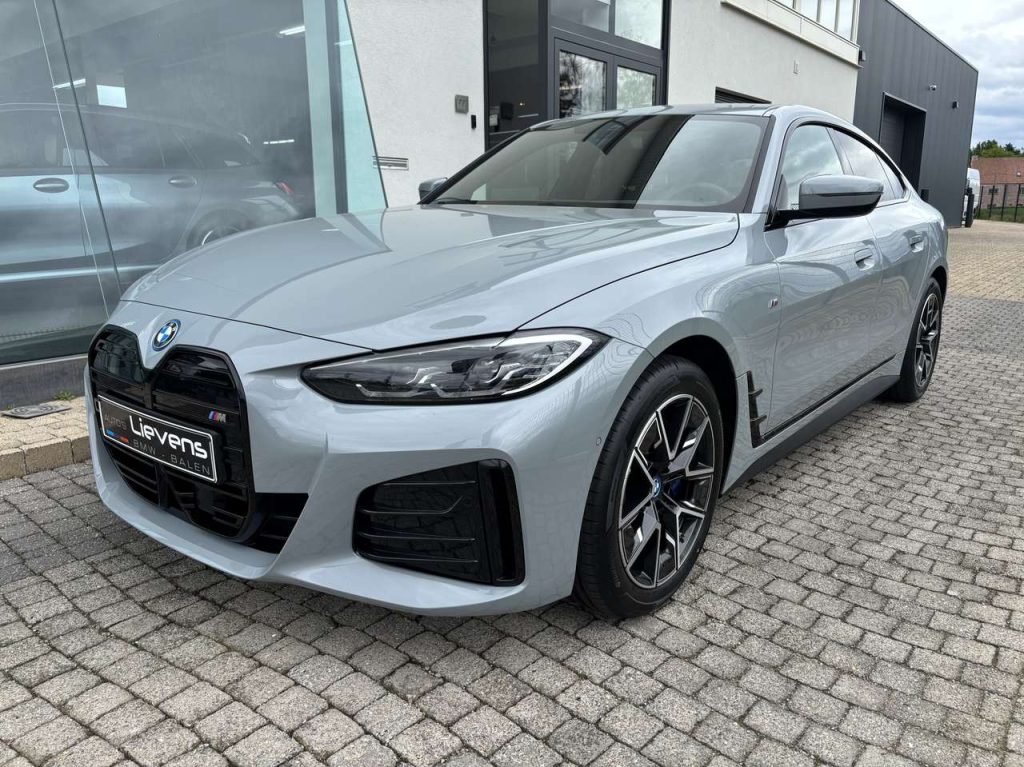 BMW i4  M Sport – Sportremmen Hifi Zetelverw. Adaptive Cruise control