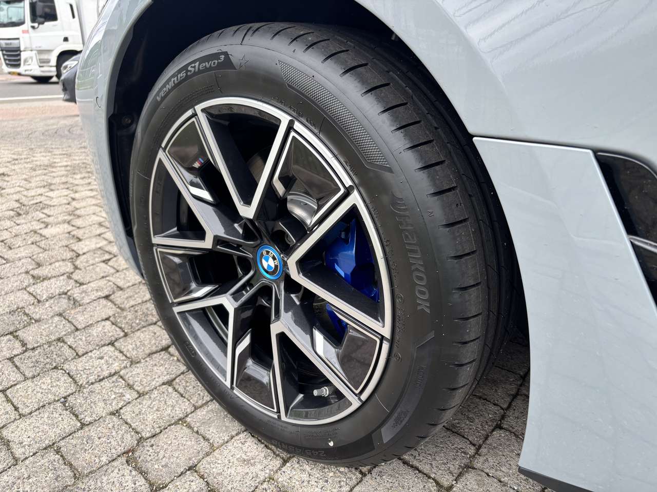 BMW i4  M Sport – Sportremmen Hifi Zetelverw. Adaptive Cruise control