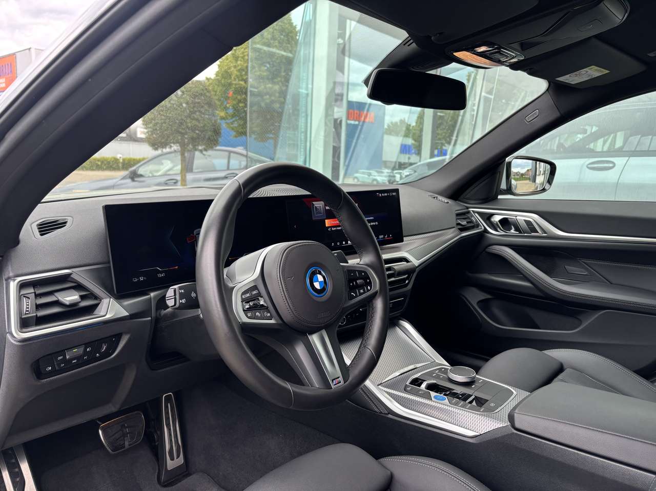 BMW i4  M Sport – Sportremmen Hifi Zetelverw. Adaptive Cruise control