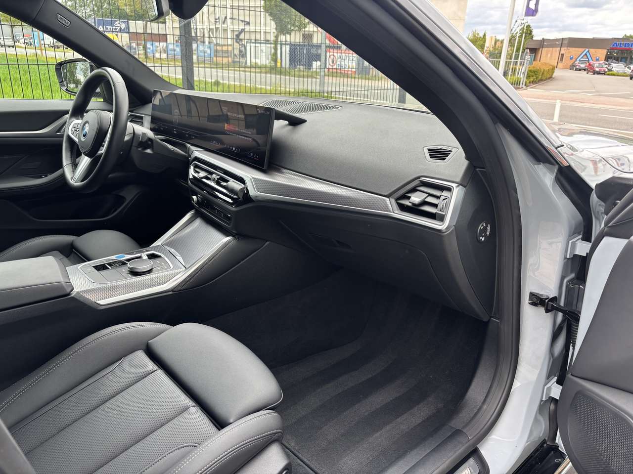 BMW i4  M Sport – Sportremmen Hifi Zetelverw. Adaptive Cruise control